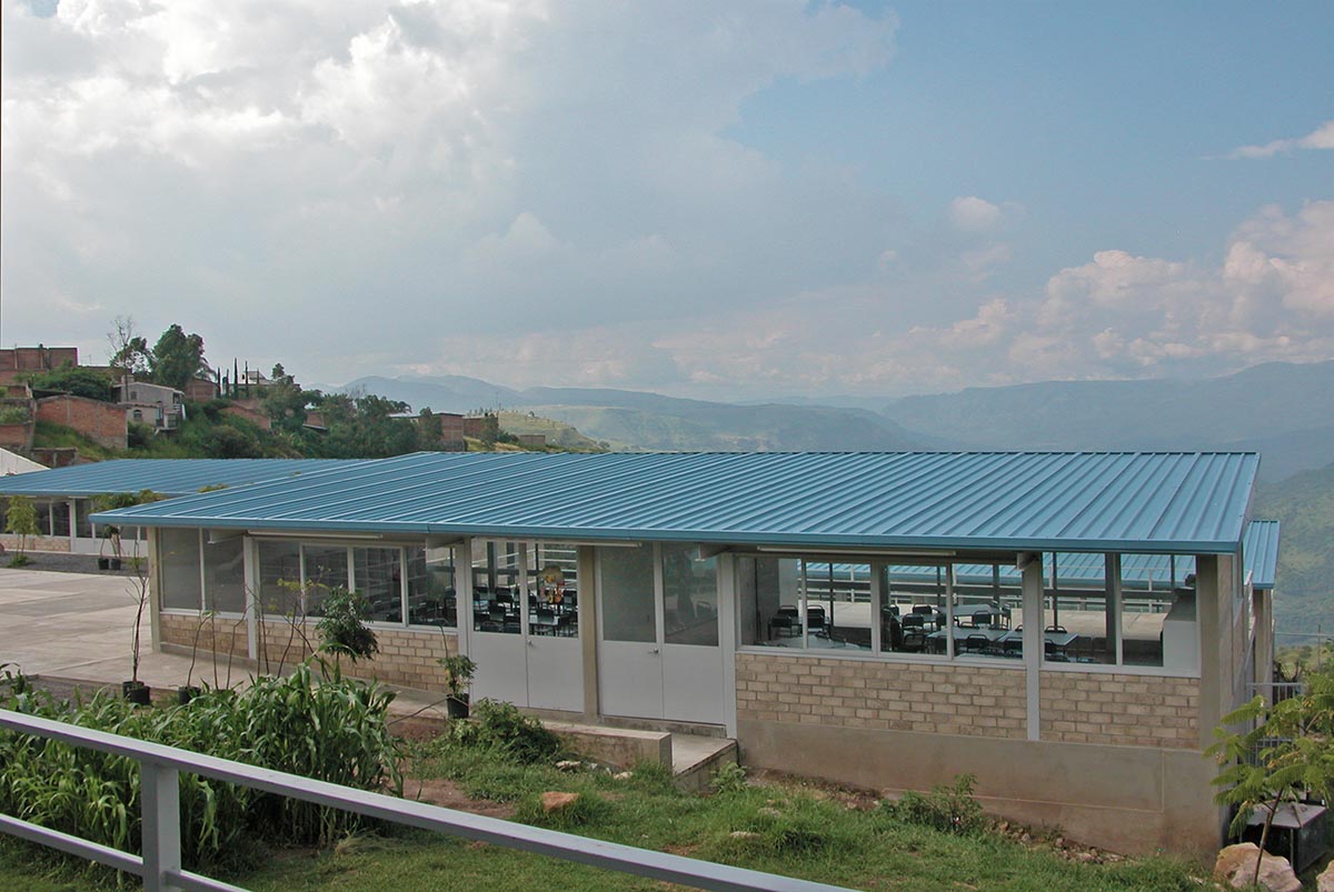 Centro Educativo La Barranca, 2001 - 2002 : Francisco Ugarte