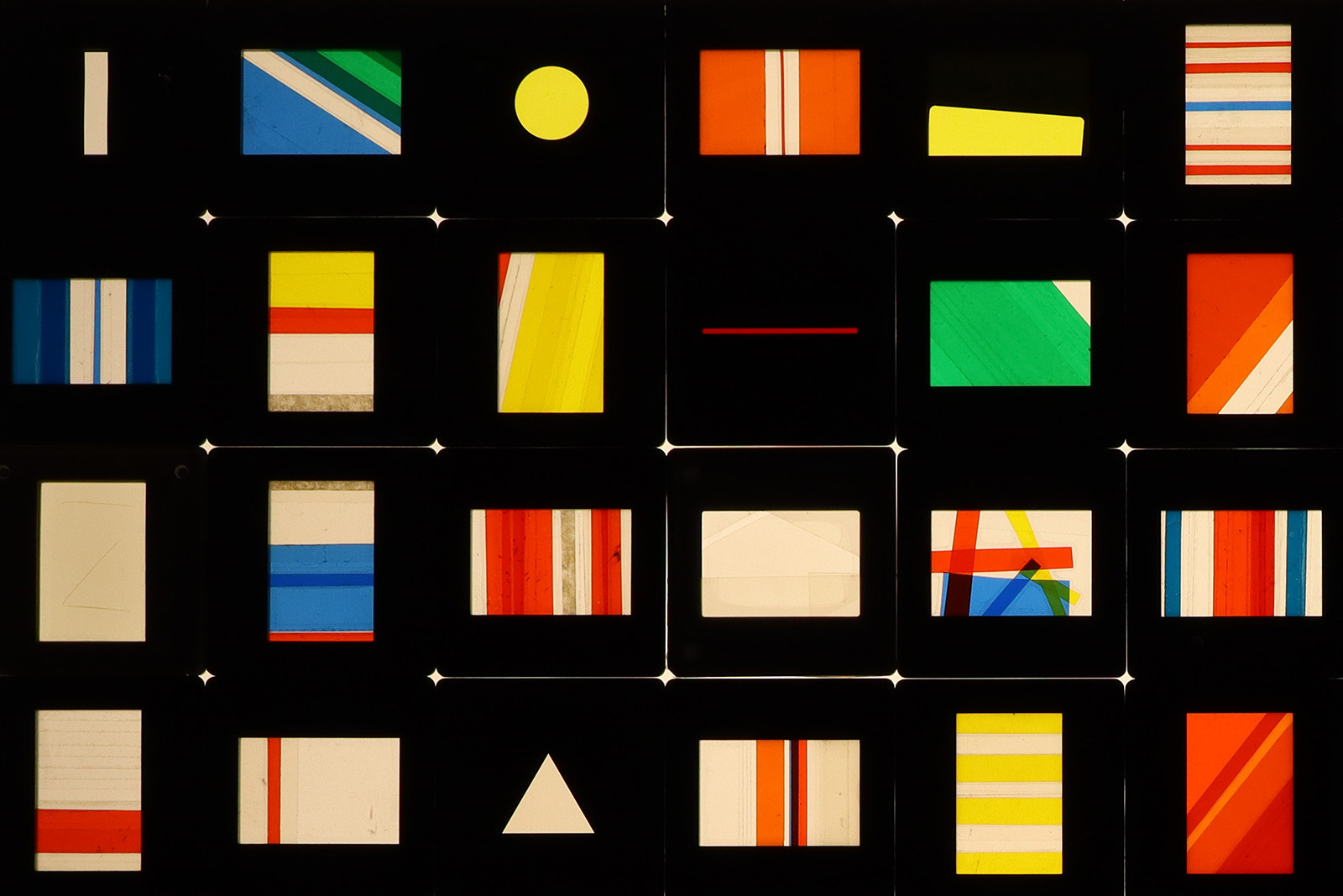 Sin título (Caja de luz con diapositivas 4), 2025 : Francisco Ugarte