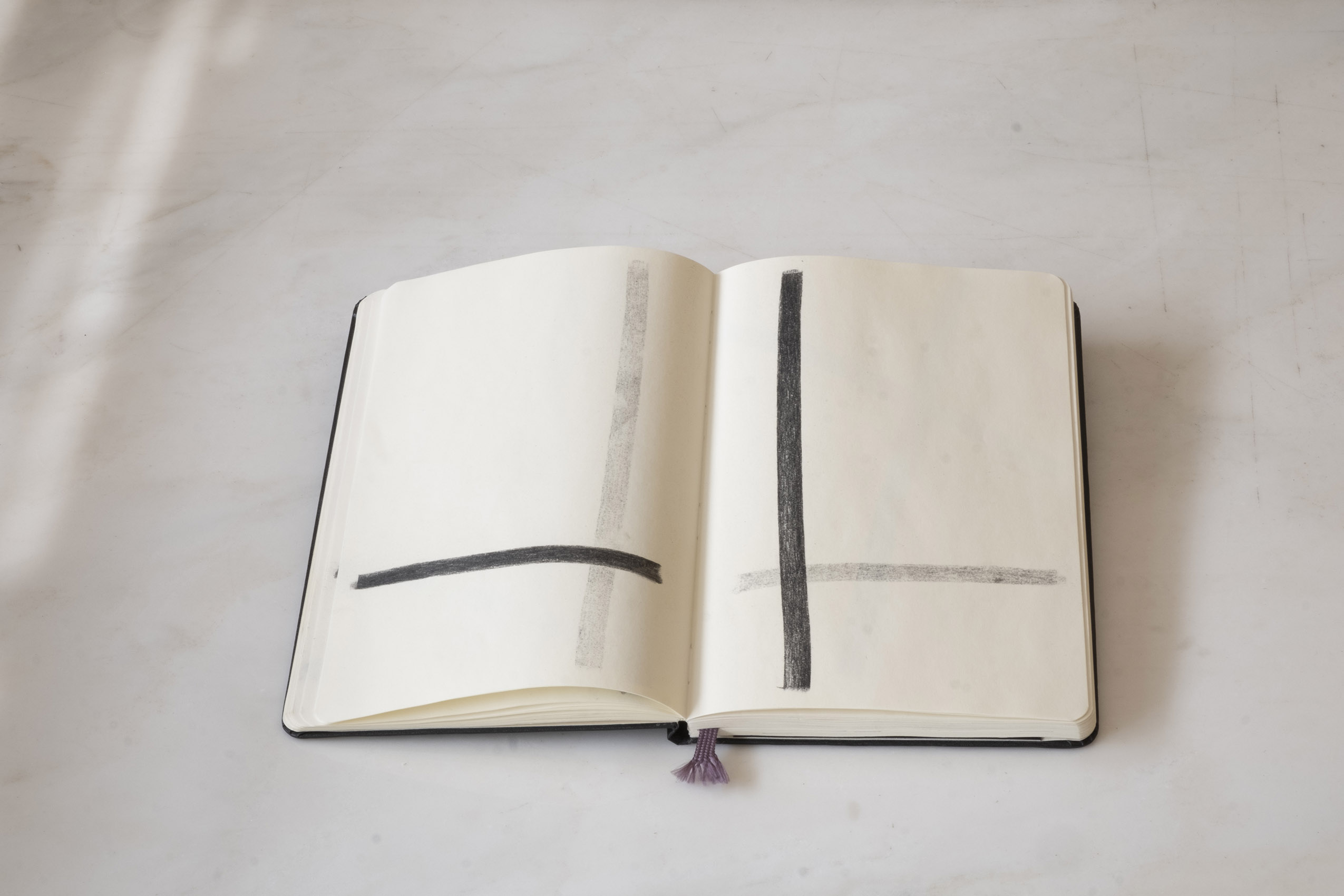 Sin título (Calca cruces, libreta), 2015 : Francisco Ugarte