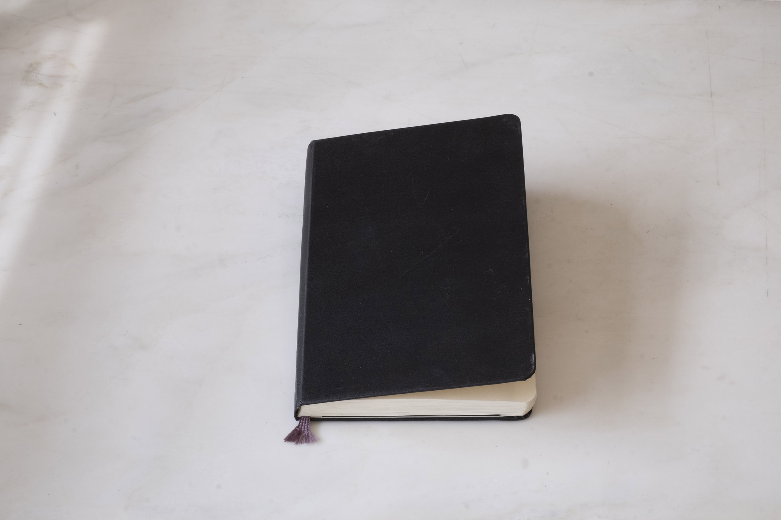 Sin título (Calca cruces, libreta), 2015 : Francisco Ugarte