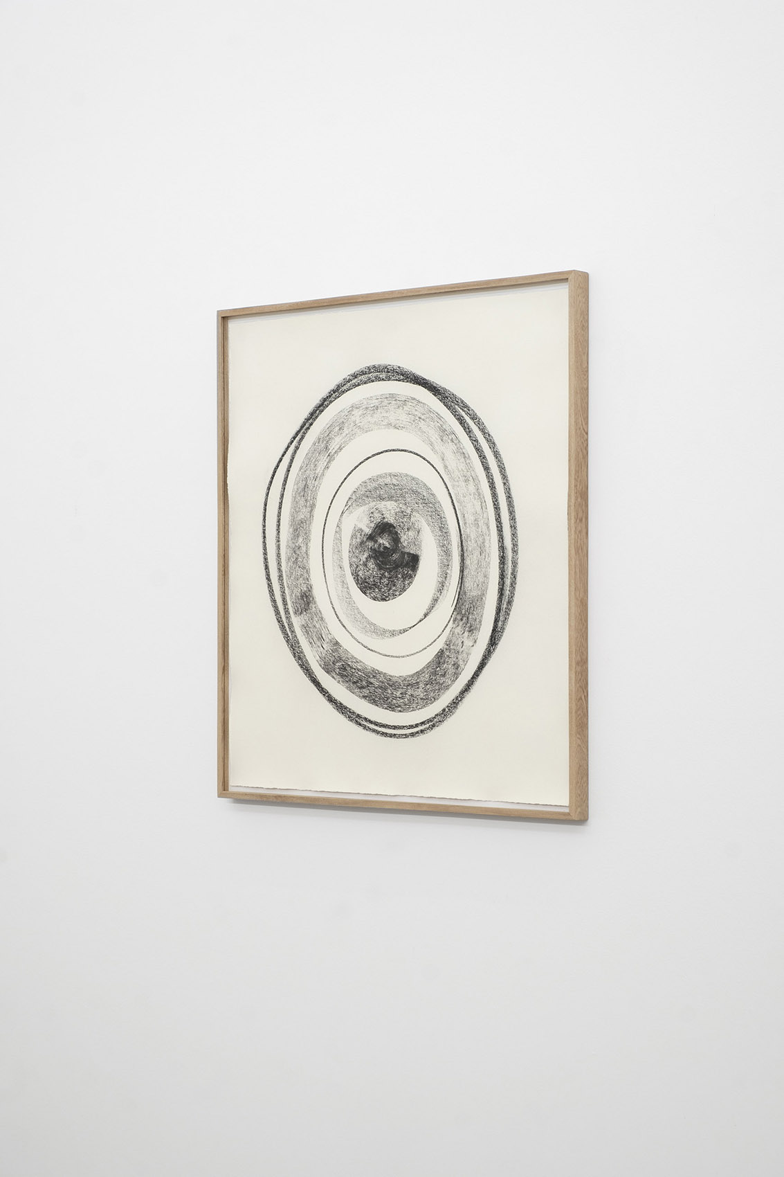 Sin título (Círculos concéntrico de grafito y carboncillo) 1 - 4, 2021 : Francisco Ugarte