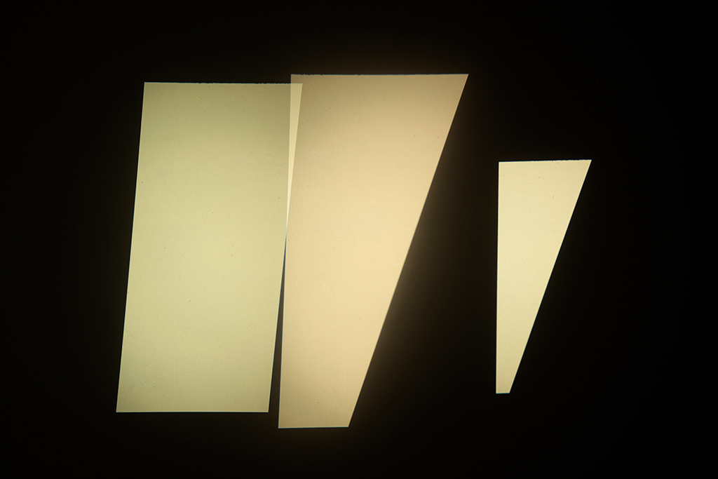 Sin título (tres proyectores, fotografías), 2013 : Francisco Ugarte