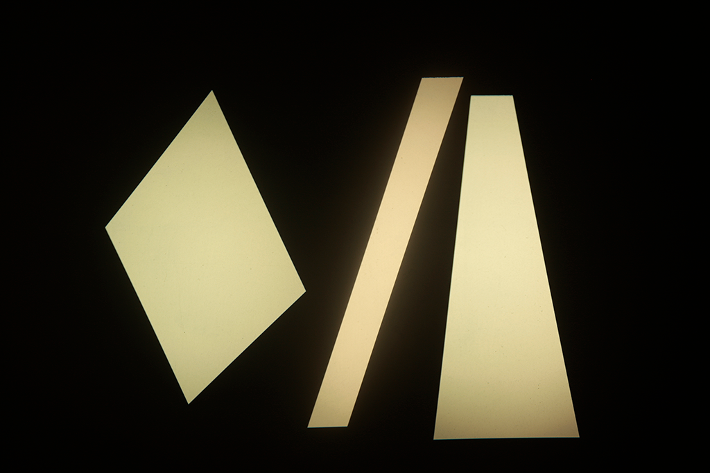 Sin título (tres proyectores, fotografías), 2013 : Francisco Ugarte