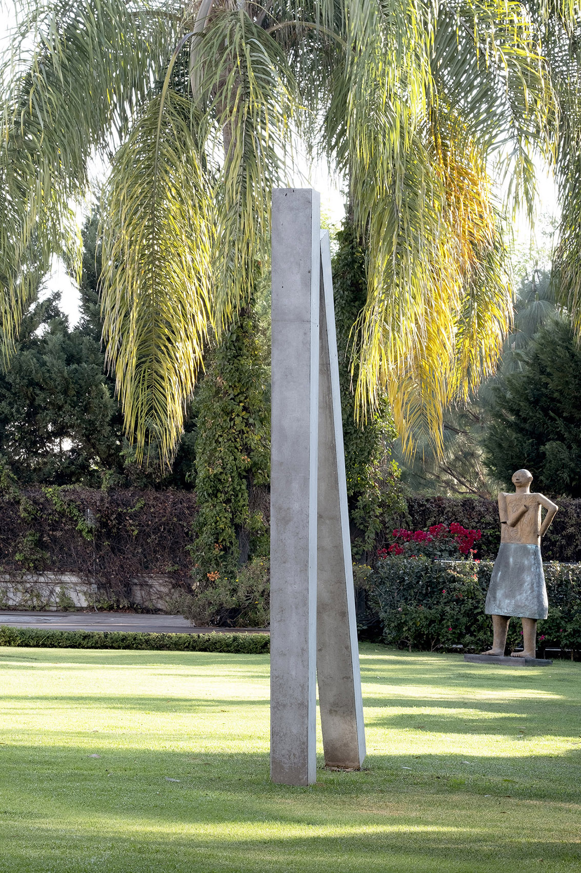 Dos monolitos de concreto de 20x20x130 cm cada uno, 2020 : Francisco Ugarte