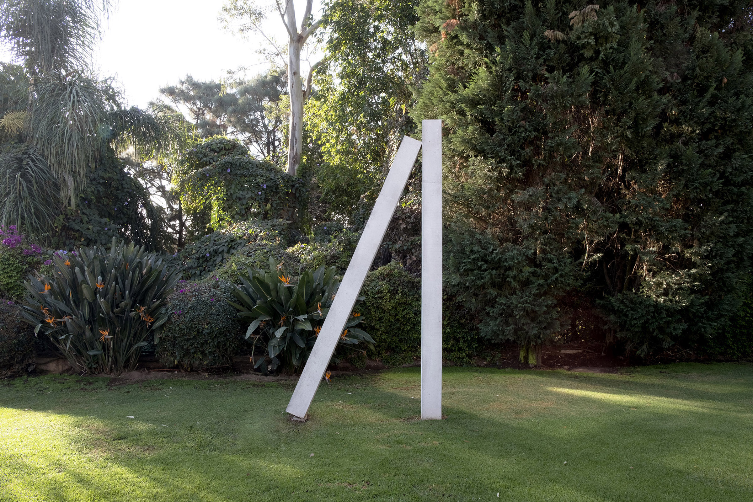 Dos monolitos de concreto de 20x20x130 cm cada uno, 2020 : Francisco Ugarte