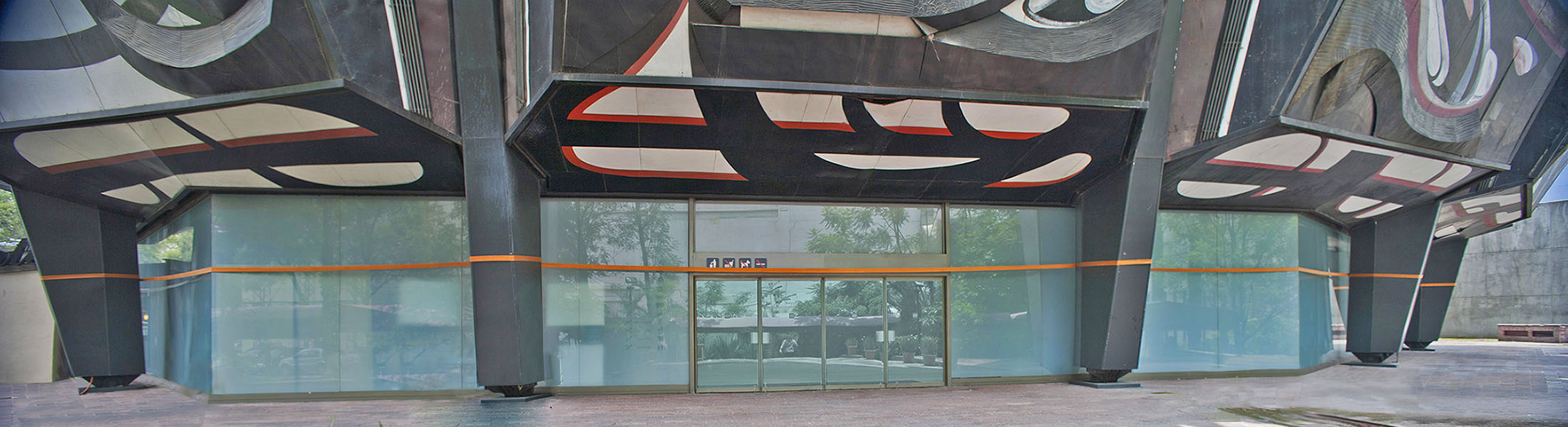 Intervención al Polyforum Siqueiros, 2012 : Francisco Ugarte